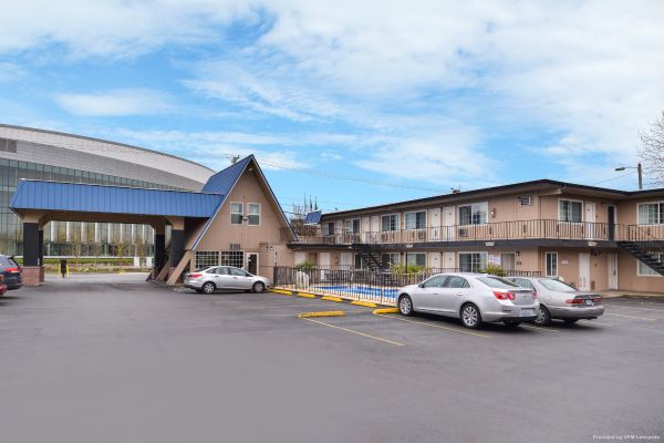 UNIVERSITY INN AND SUITES (Eugene)
